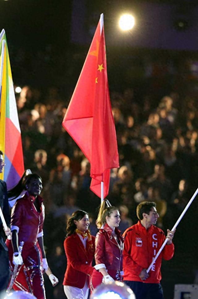 16年国际大赛禁挂中国国旗？我国运动员集体退赛，遭到主办方威胁(1)