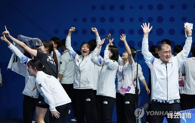 亚运羽毛球让中国女团“耻辱性”败仗，韩国夺金后此举网友全炸锅(2)