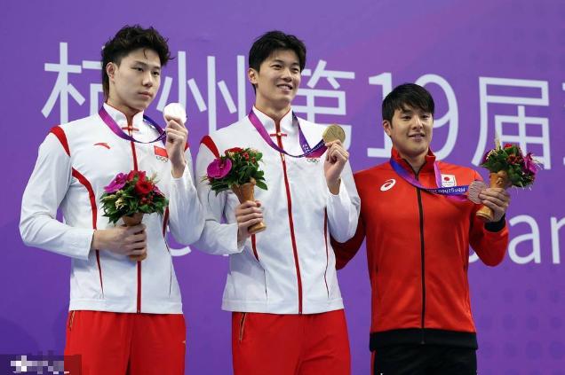 完胜日本改变亚洲泳坛格局 中国游泳28金展现统治力(2)