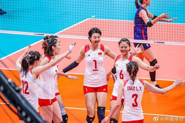 杭州亚运女排中国队夺第9冠 日本时隔17年再摘银(1)