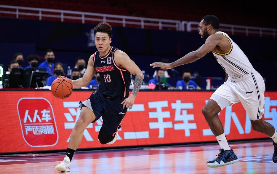 中国男篮顶级后卫，未来超越赵继伟、郭艾伦，但现在不被认可(2)