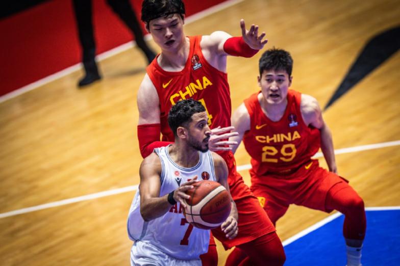 中国男篮顶级后卫，未来超越赵继伟、郭艾伦，但现在不被认可(5)