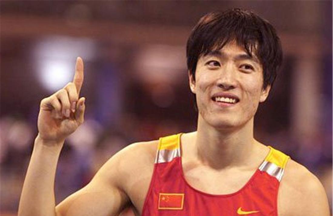 最孤独的中国奥运冠军！被教练和队友抛弃，没有国旗空手环绕赛场(35)