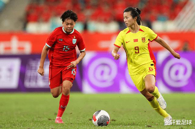 8-0！亚洲第2大爆发，中国女足小组出线利好，末轮PK韩国队成关键(2)