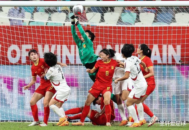 8-0！亚洲第2大爆发，中国女足小组出线利好，末轮PK韩国队成关键(3)