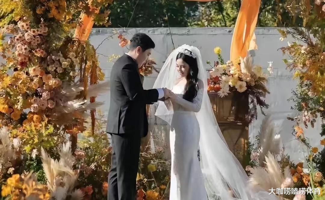 离婚仅38天！中国斯诺克名将又结婚，迎娶外国美女，神秘新娘亮相(4)