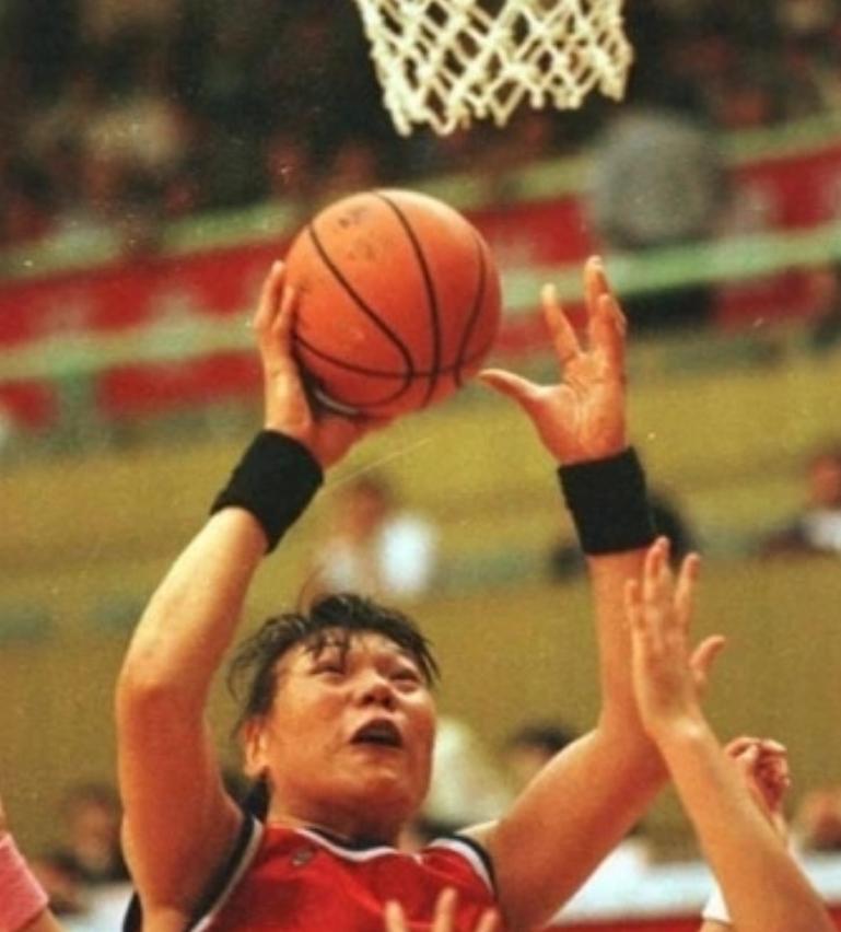 1990年女篮世锦赛后，郑海霞直言要退役，袁伟民：海霞，有话讲完(3)