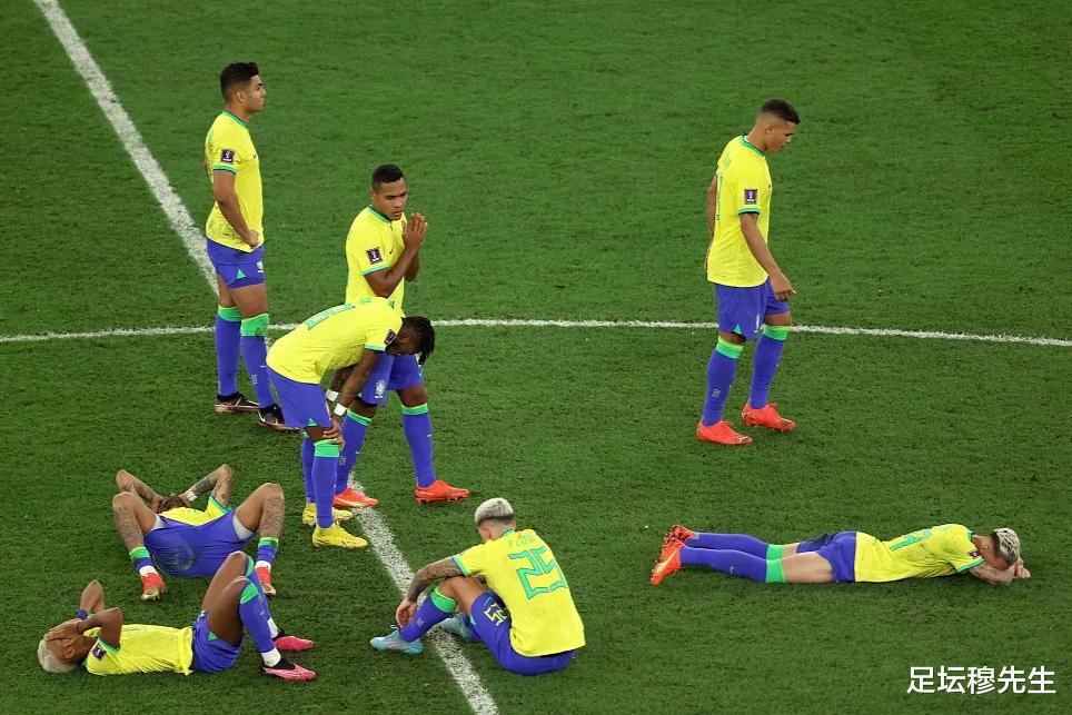 从02年开始，巴西在世界杯上有一项数据，6届以来呈明显下降趋势(1)