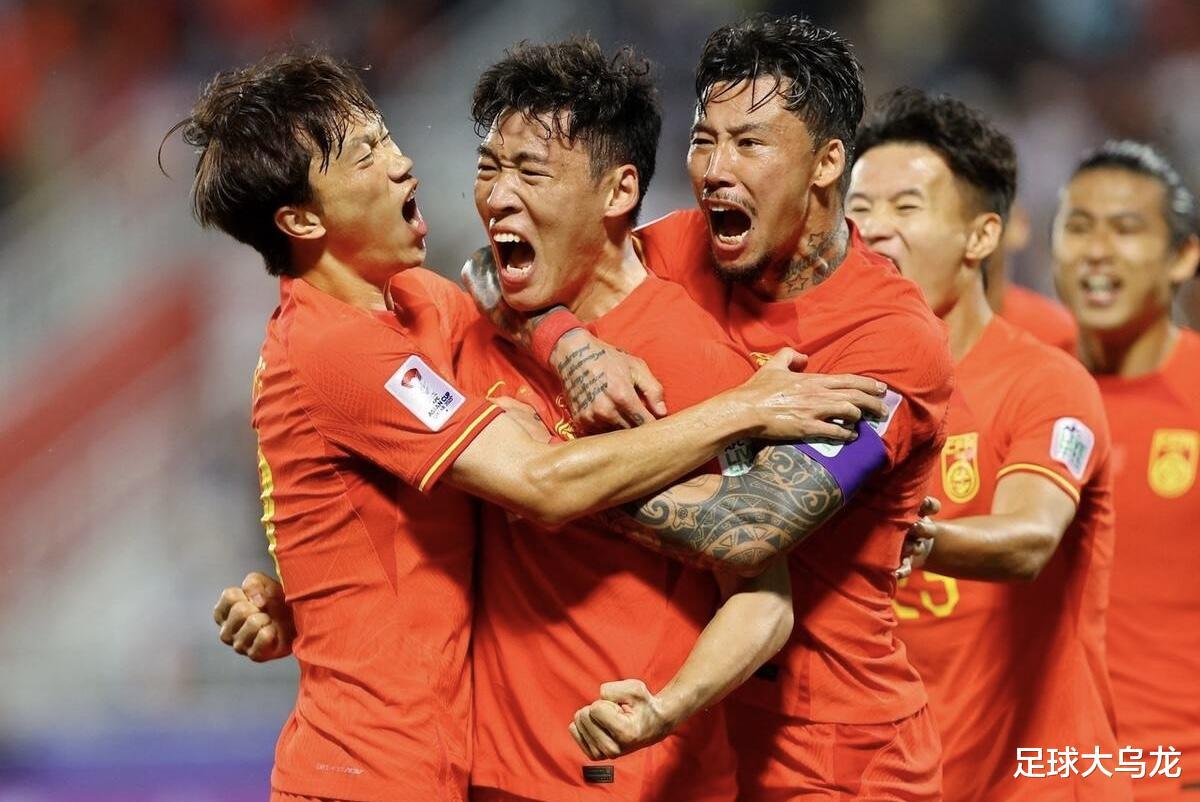 2-1！中国队绝境爆发，创17年纪录，宋凯豪赌世预赛，抢世界名帅(1)
