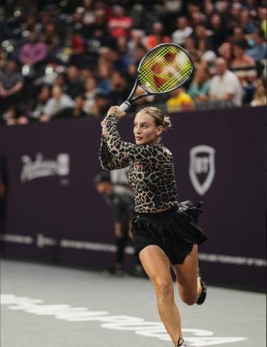 WTA250赛四强诞生！前世界第一卡·普利斯科娃2-0横扫对手晋级(8)