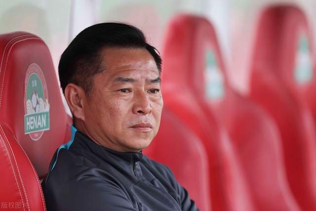 河南球迷骂李玮锋和球队管理层无任何意义，支持大头反而是上策(3)