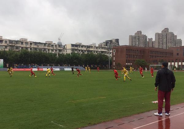 绿茵场上的上海足球小将：热血、拼搏和期望的未来(2)