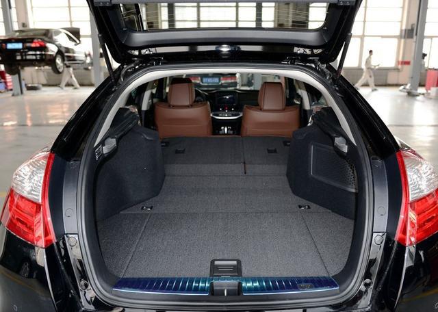 帕杰罗v93精英超越版 10万入手翼豹同平台SUV(9)