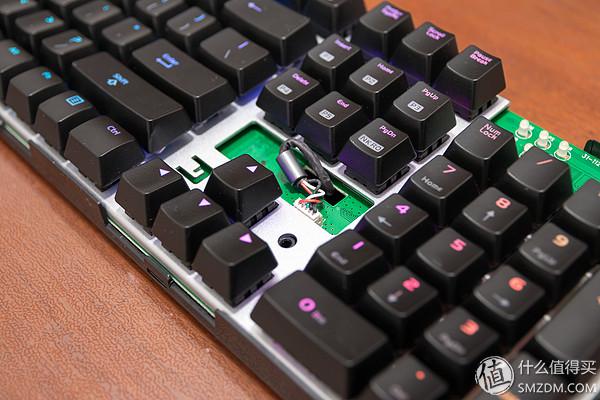 tt德甲评测 RGB青轴机械键盘评测(37)
