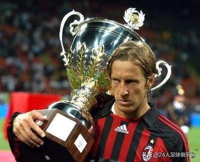 ac米兰 07年欧冠 2007年AC米兰的欧冠冠军之路(17)
