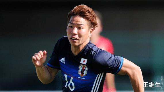 日本前锋加盟德国冠军队，他27岁，上赛季在东欧独造31球(3)