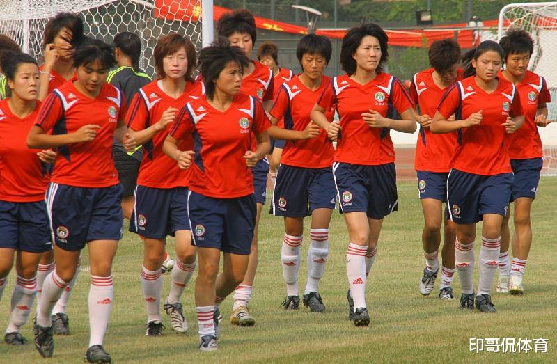 中国奥运女足：从国人骄傲到耻辱性溃败、铿锵玫瑰怎么了？(1)