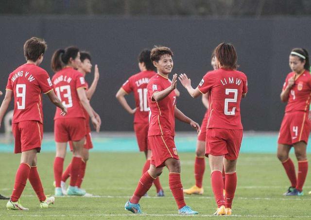 晴天霹雳，中国女足2连胜出线却收噩耗，东道主感染新冠退赛(1)