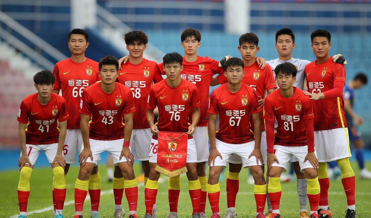 广州队与泰山队在亚冠第五轮均表现出色 我们年轻球员正在成长(2)