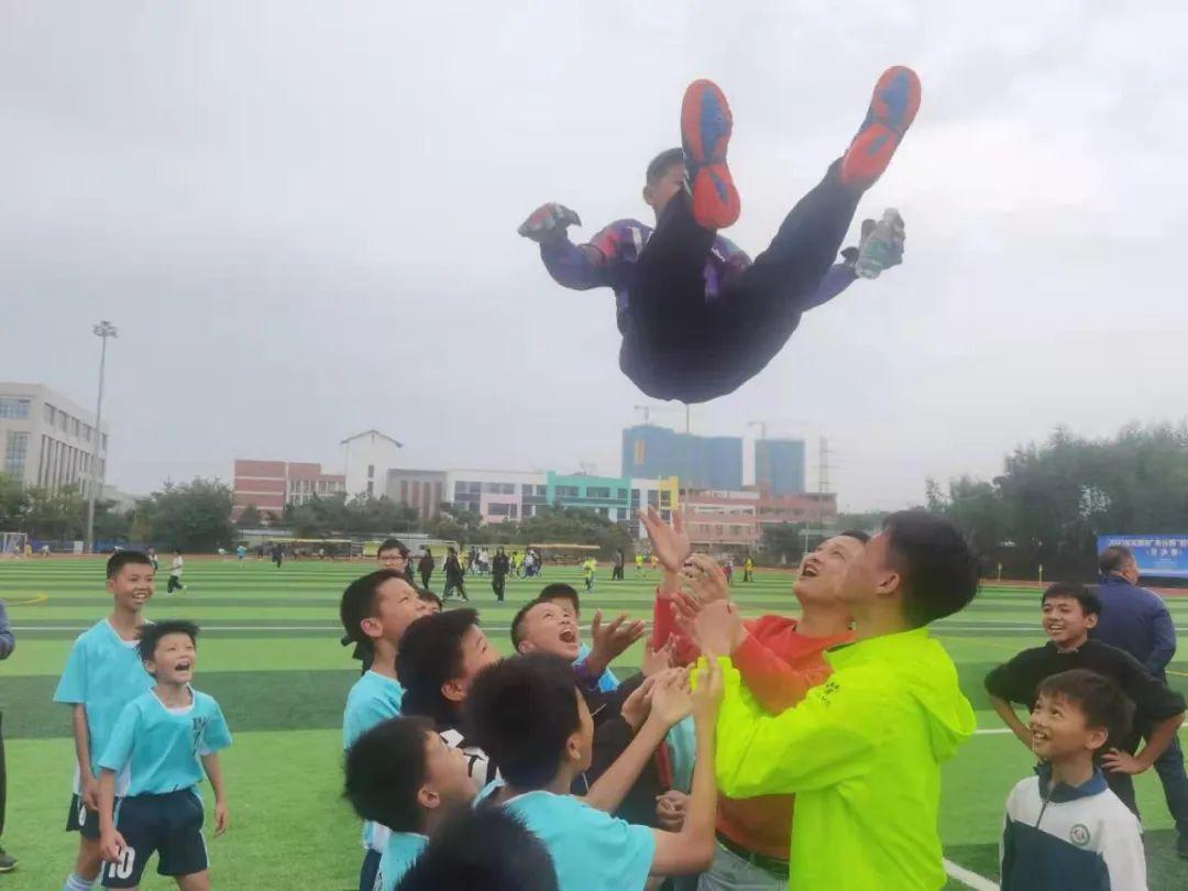 少年中国｜中国女足的“娘家”，是如何发展校园足球的？(1)