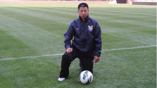 25岁就退役，曾差点加入拜仁，李华筠的职业生涯你了解吗？(4)