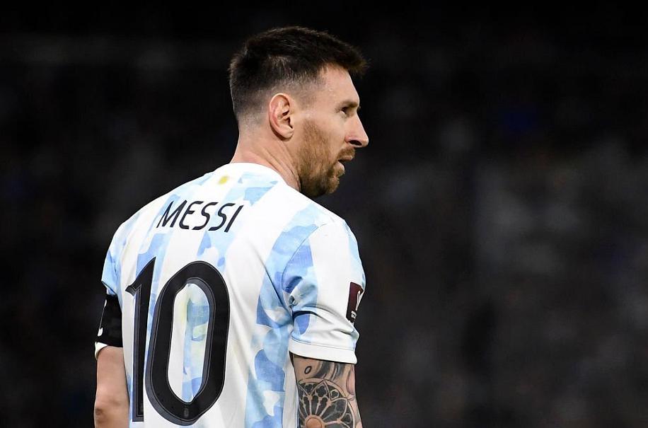 足坛如果：如果14年世界杯阿根廷拿到世界杯，梅西能加冕“球王”吗？(1)