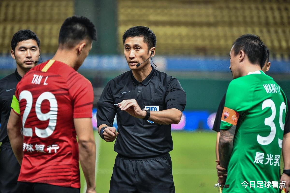 中国男足尴尬了！FIFA官方宣布，3位中国裁判成功进入世界杯(3)