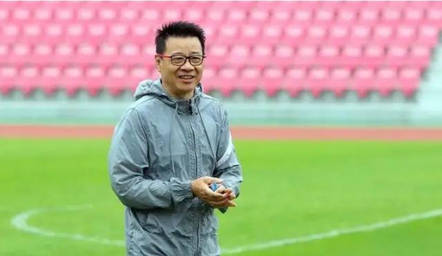 名帅坦言：中国足球巨婴比较多，青训违背足球发展规律，很不成功(1)