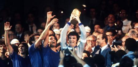意大利国家队的队服为什么是蓝色？关于它的故事，你听过几个？(5)