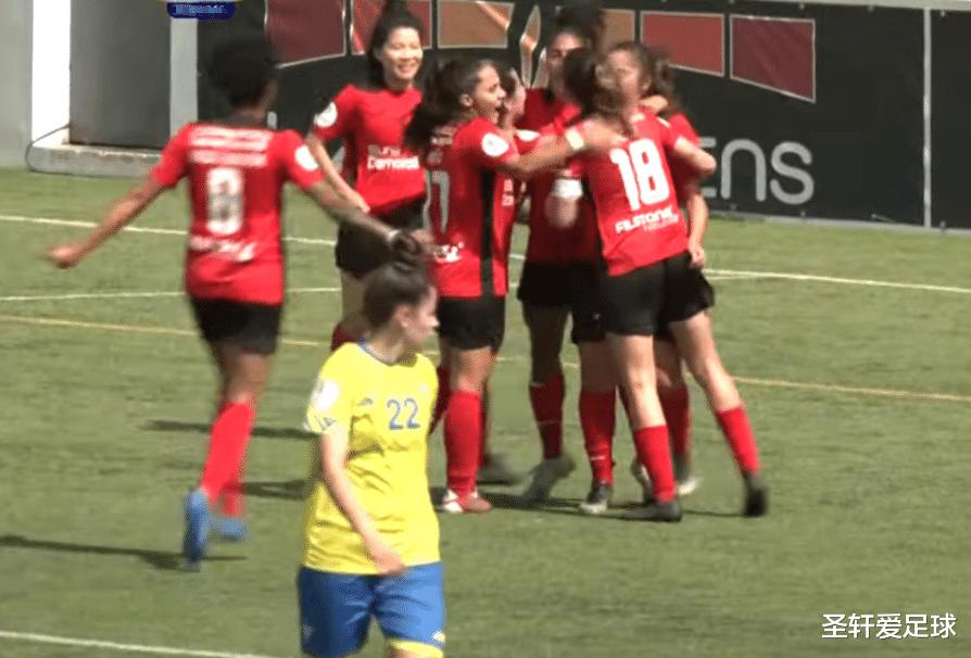 2-1大逆转！中国女足小将闪耀欧洲，左脚神助攻，帮助球队进决赛(8)