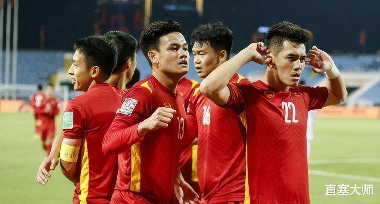 官宣！FIFA男足最新排名出炉，越南队很意外：国足名气大于实力(2)