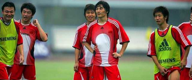 前鲁能队长的职业生涯，前锋时碰上宿茂臻，后来又跟李玮峰PK(8)