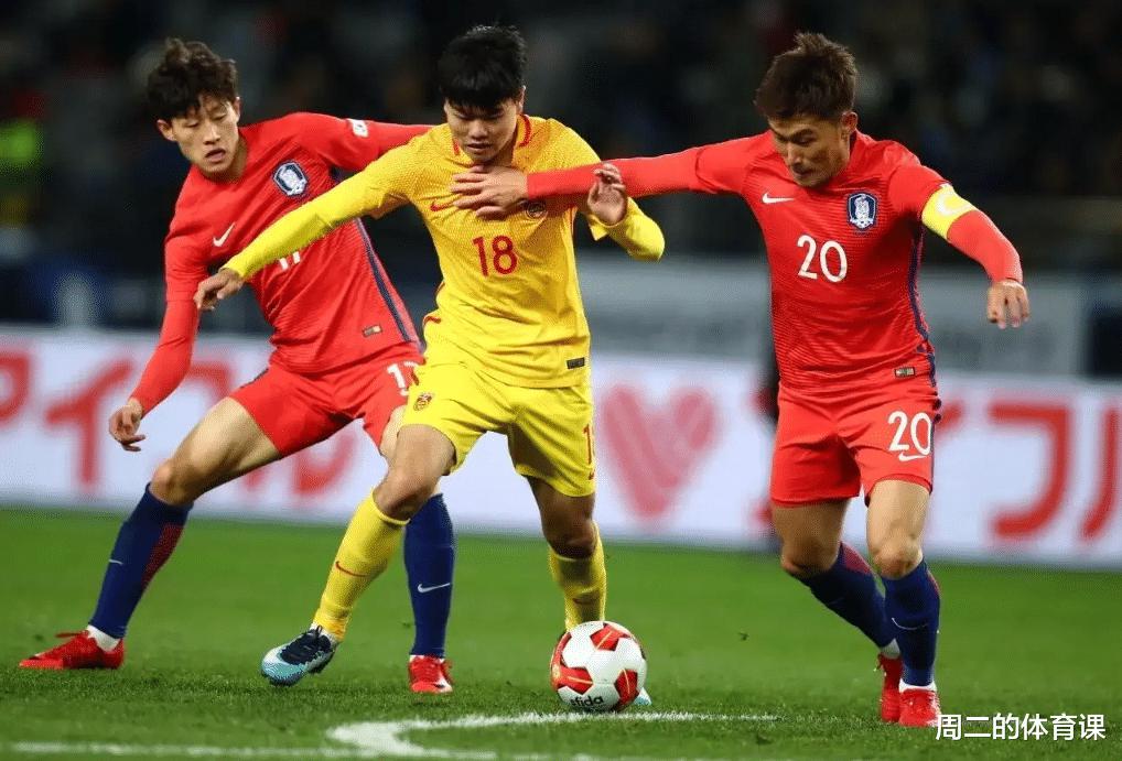马德兴：国足0-3输给韩国队，承认有差距，但输球原因有话要说(2)