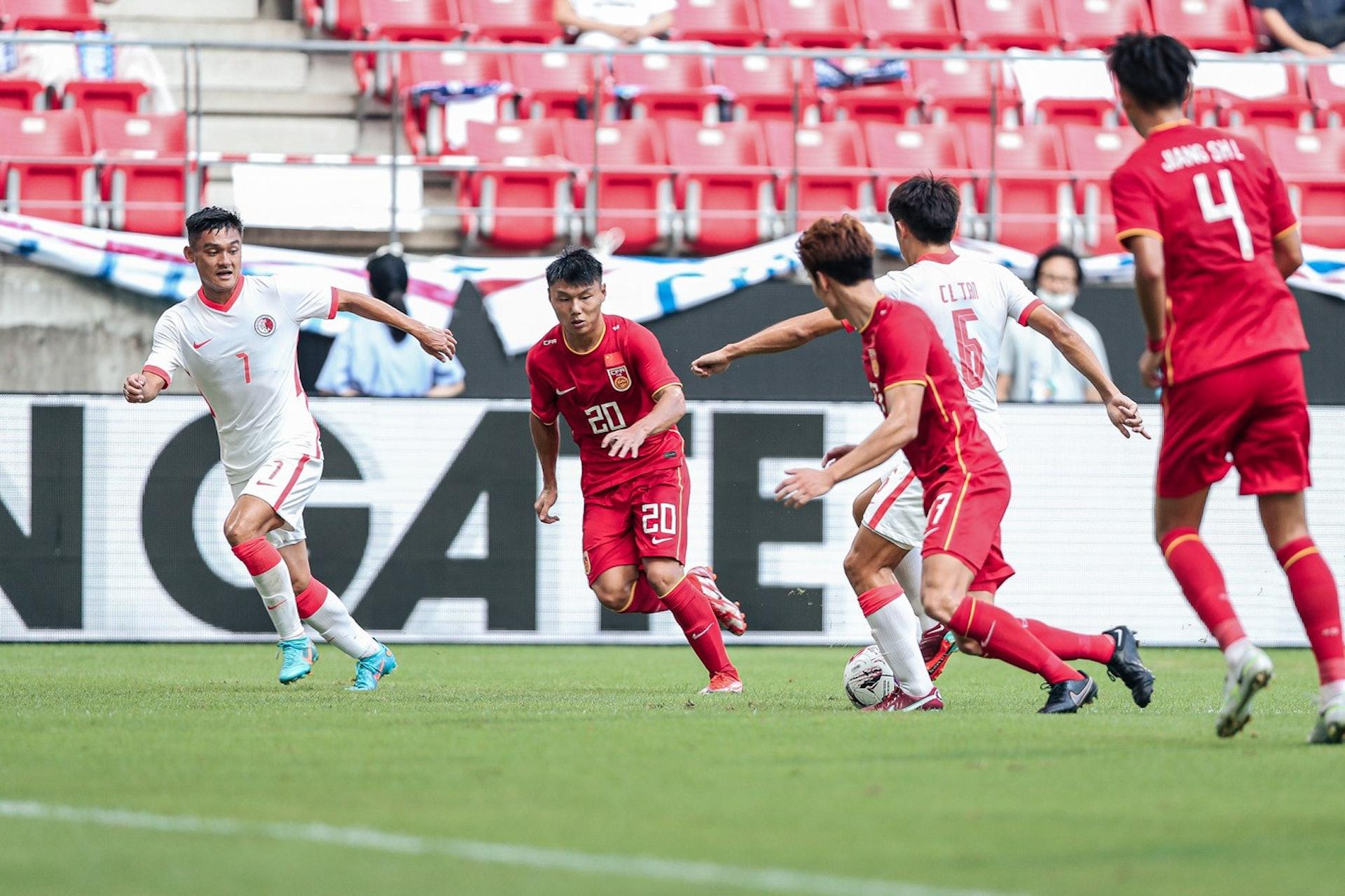 东亚杯丨国足1-0中国香港，获近十场国际A级赛事首胜(2)