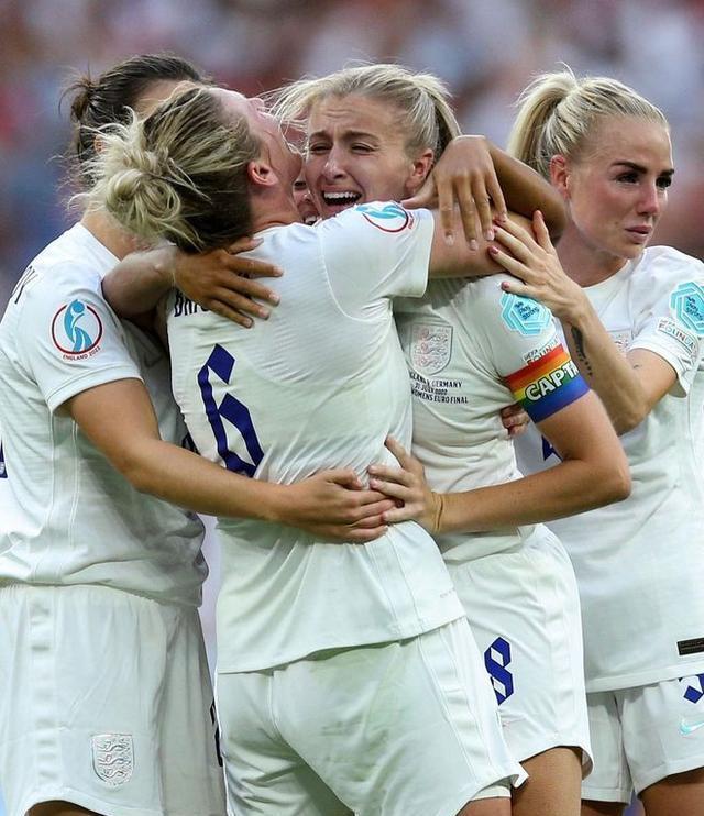 夏洛特公主罕见发视频祝英格兰女足好运，最终英格兰女足2比1大胜(8)