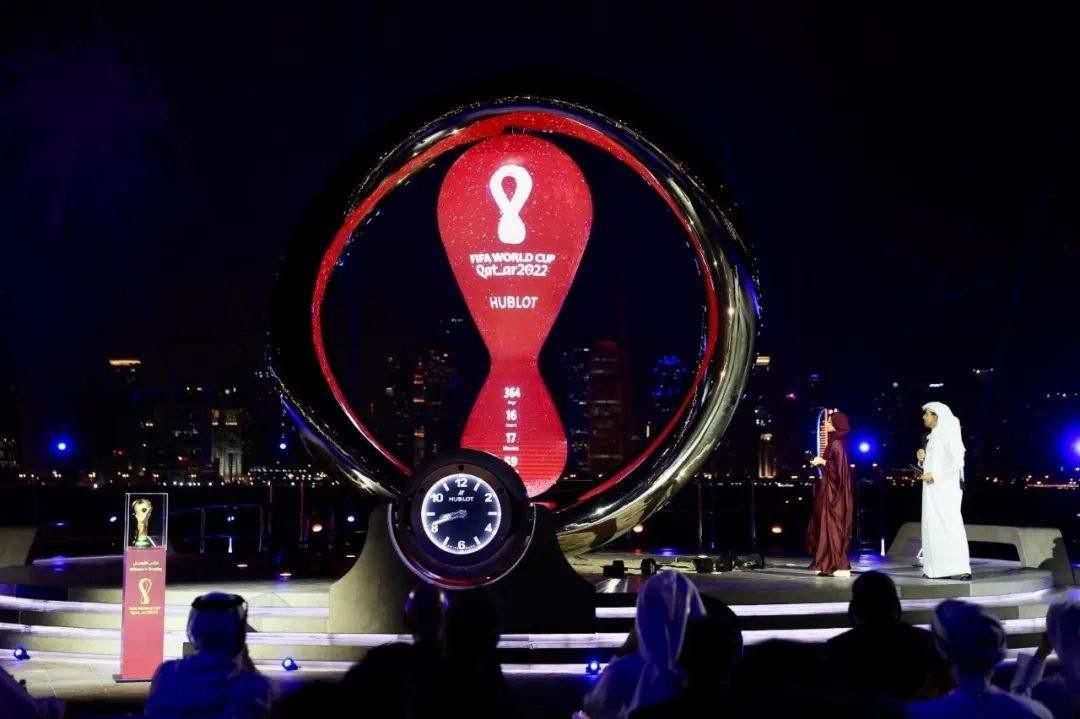卡塔尔世界杯提前一天举行，国际足联考虑利益，土豪成为赢家(7)