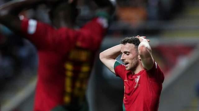 再干一届欧洲杯？葡萄牙队主帅为失利辩护，强调合同到2024年截止(3)
