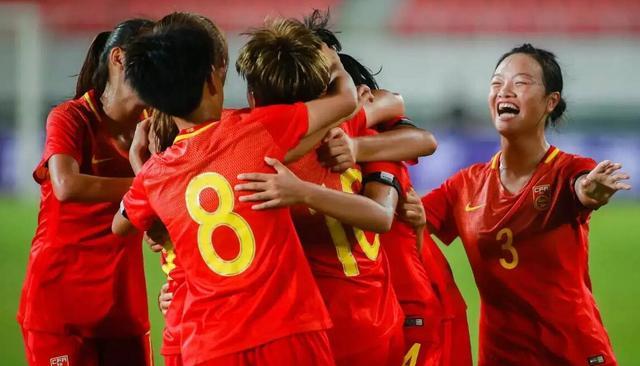 中国男足被抛弃了吗？国家重视中国女足发展是好事情吗？(2)