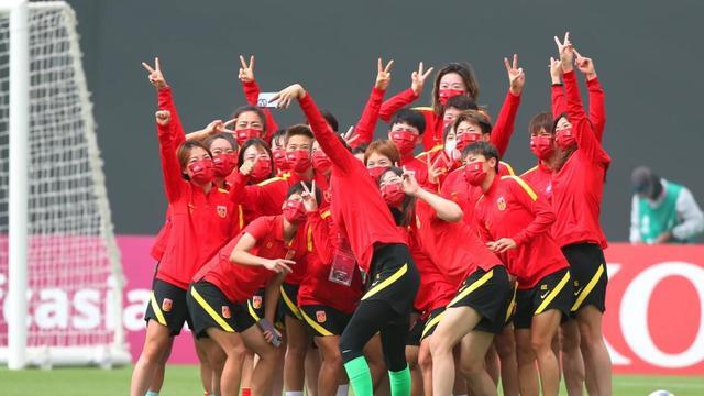 中国男足被抛弃了吗？国家重视中国女足发展是好事情吗？(5)