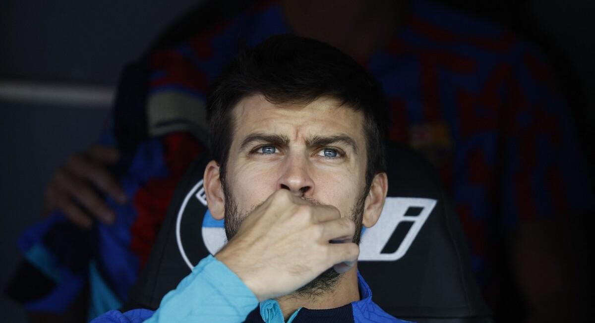 皮克退役原因被曝光，球迷嘘他+高层施压，梅西重回巴萨有戏了(5)