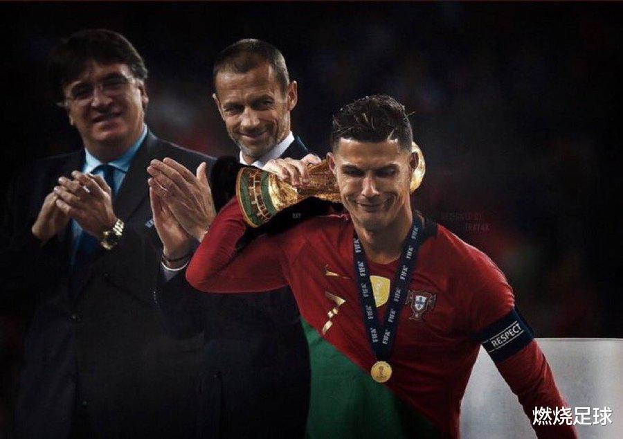 内讧曝光？葡萄牙队备战世界杯，C罗与坎塞洛争执，总裁尬笑走开(3)