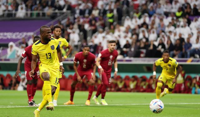 2-0！厄瓜多尔队上半场狂轰卡塔尔，幸亏国足没去世界杯(1)