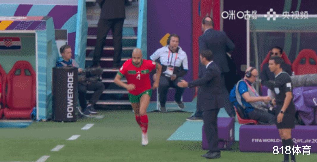 人有三急! 摩洛哥球员着急上厕所下半场迟到, 足协官员气得直跳脚(6)