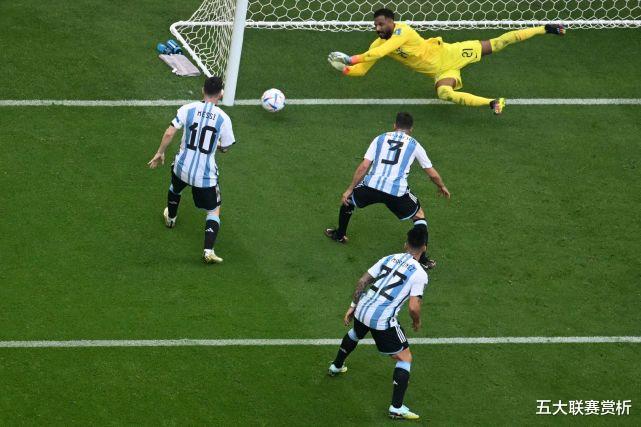0-0爆冷！阿根廷哭了：带来的牛肉还没吃完，梅西就要被淘汰？(3)
