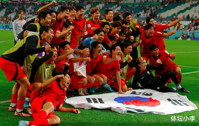 世界杯悲喜一夜！亚洲创历史，2劲旅赢球仍出局，16强对阵出炉(1)