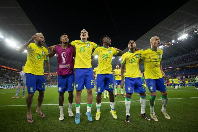 太离谱！内马尔罚点方式被批不尊重门将！巴西球员跳舞被评不尊重(4)