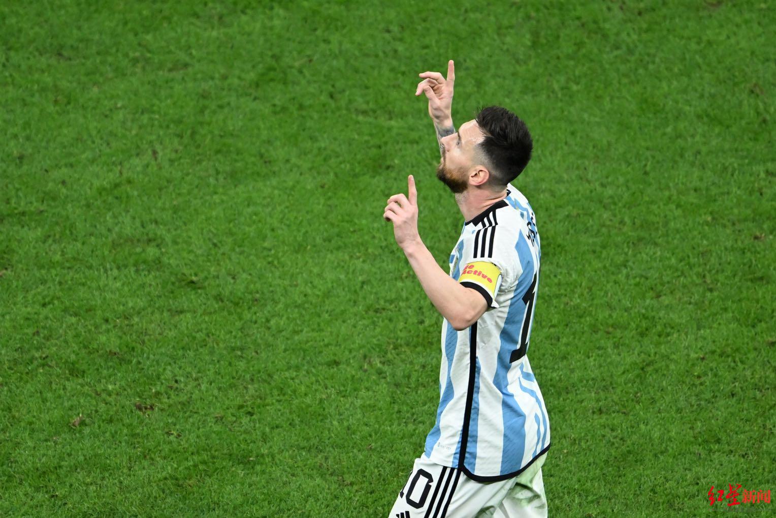 梅西纪录之夜!超越巴蒂成为阿根廷队世界杯射手王,他还创造了这些纪录(1)