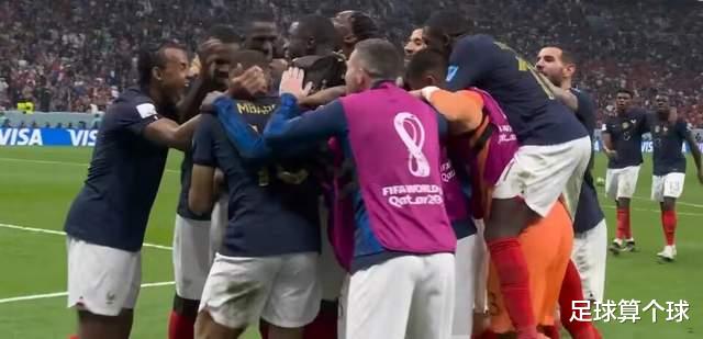 世界杯2-0！姆巴佩媲美梅西！总统笑着拍手，摩洛哥美女潸然泪下(4)