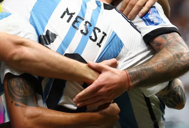 对于梅西来说，今晚就是一切，阿根廷会捧起世界杯奖杯吗？(2)