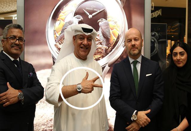 C罗签沙特球队赚14亿晒500万钻表，中东土豪买表比他更疯狂！(33)